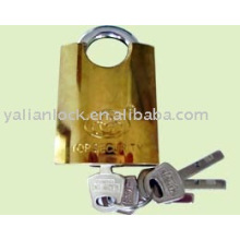 Beam-wrapped iron padlock golden-plated